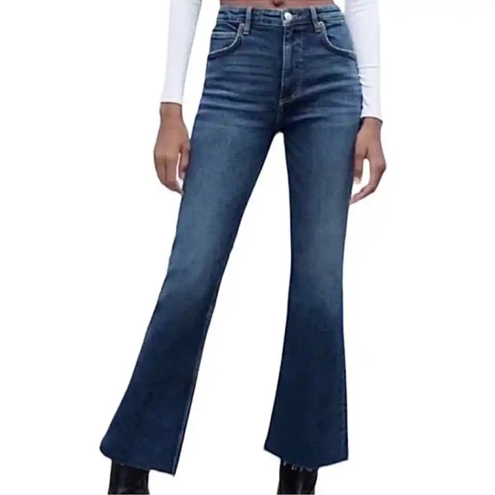 AE 77 Premium Crop Flare Jeans Dark Wash Jeans NWT 
Sz 25